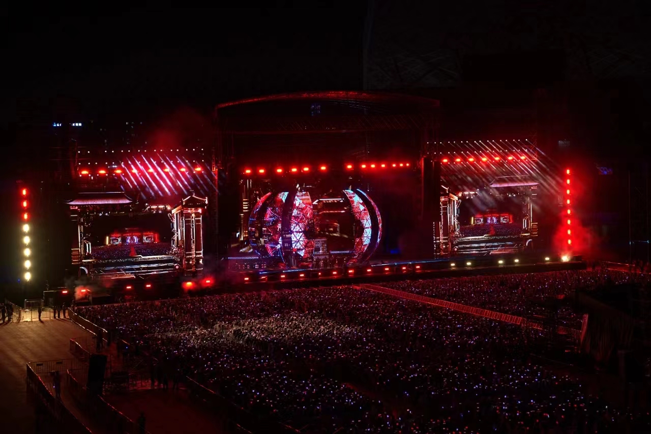 VAC电音节LED透明屏